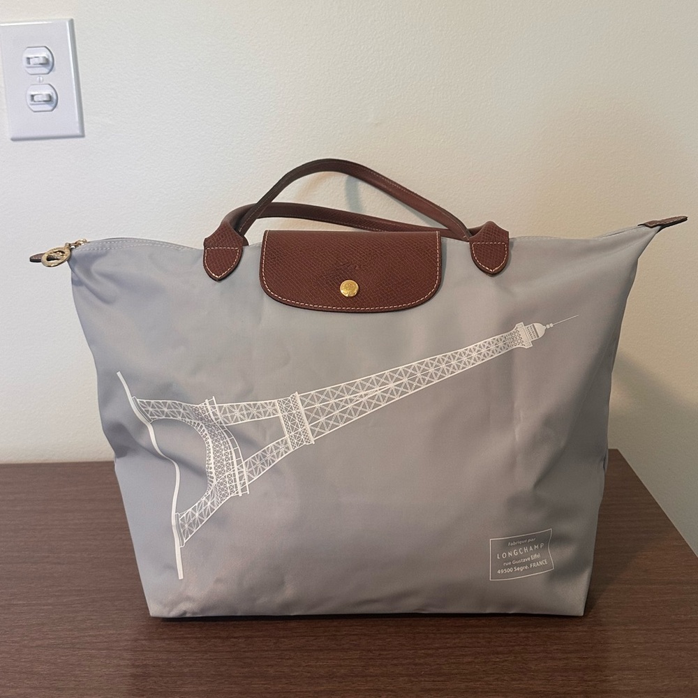 NEW Longchamp Le Pilage Light Grey - Limited Edition Eiffel Tower - Medium